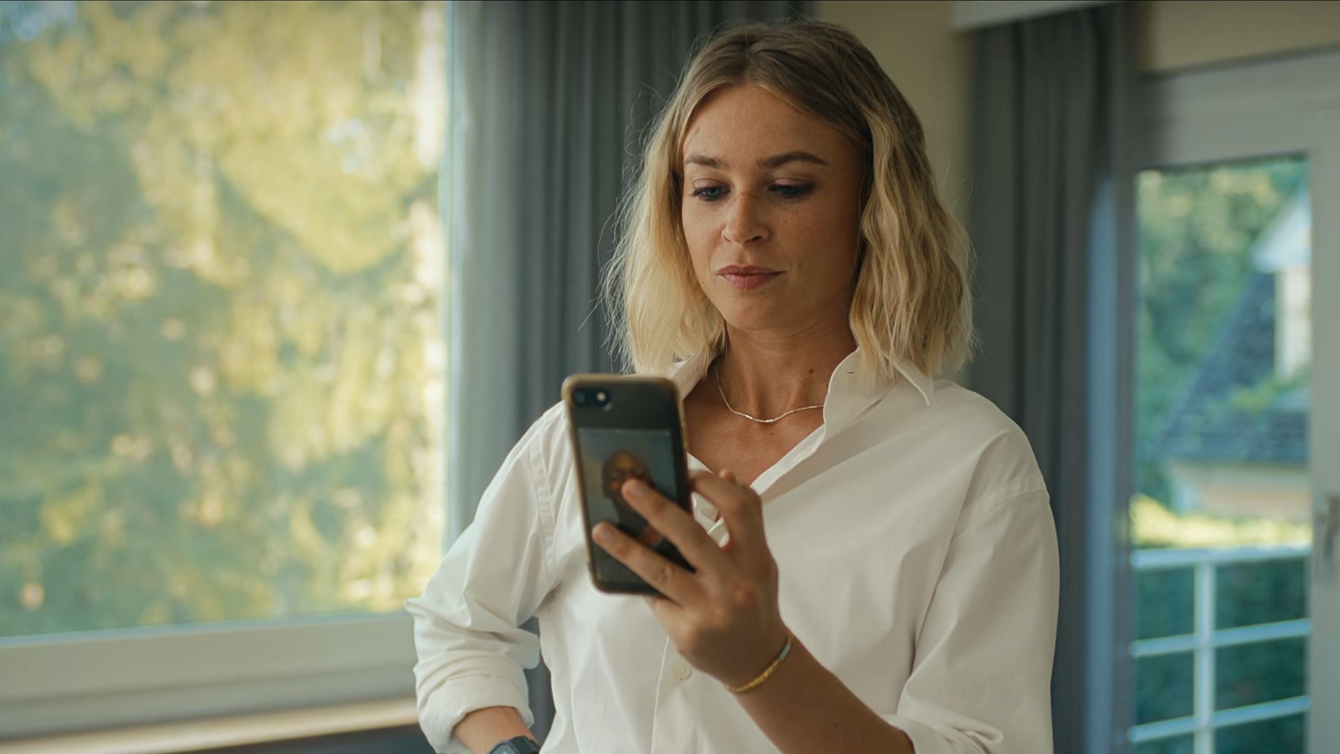 Still from Exterritorial (Image via Netflix)