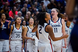 “KK Arnold the hype woman that you are”: UConn fans excited for Allie Ziebell’s 2nd year with the Huskies