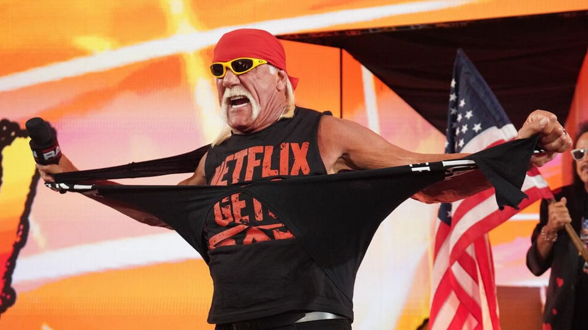 Hulk Hogan shows off new look after major announcement