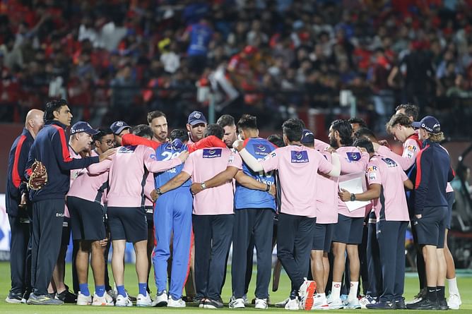 Delhi Capitals send out specially-signed jerseys to McLaren's F1 stars amid IPL 2025 [Watch]