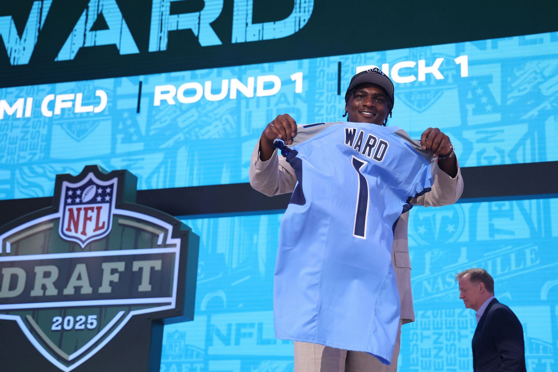 Who is the highest-paid NFL rookie in 2025? Ranking top 10 stars making bank