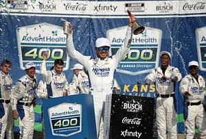 Former IndyCar driver reacts to Kyle Larson’s dominant NASCAR win ahead of Indy 500 buildup