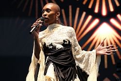 "Are those hands real?" — Netizens react as video of Cynthia Erivo's nails during recent stage performance goes viral