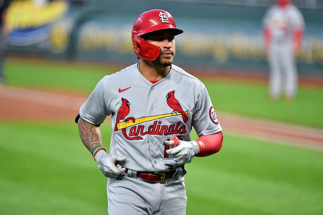 Cardinals Legend!" - Fans salute 2x Gold Glover Kolten Wong as he announces  retirement