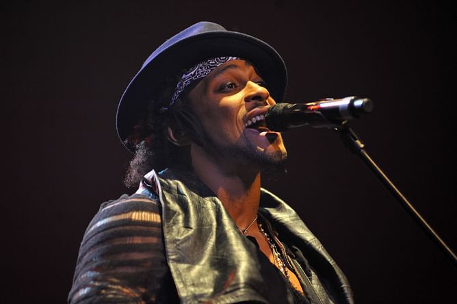 "Nearly impossible to express how disappointed I am”- D’Angelo drops out of 2025 Roots Picnic show due to medical issues