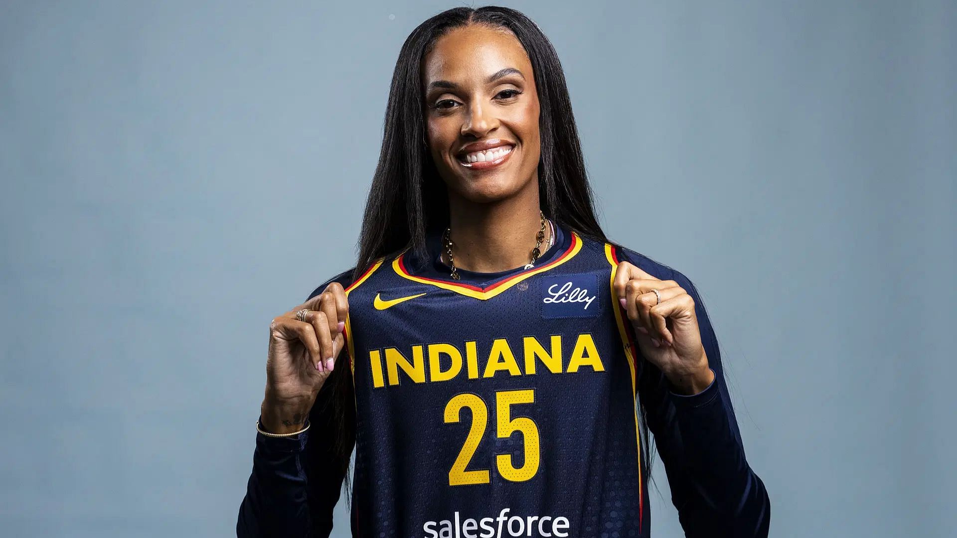 Fever fans react to DeWanna Bonner