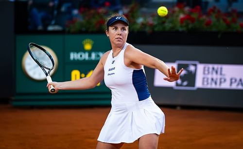 Noskova plays a forehand in the 2025 Italian Open - Day Seven - Source: Getty