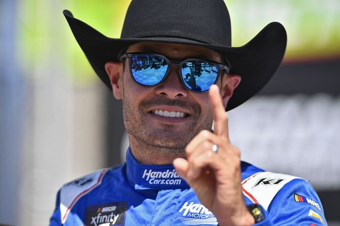 Kyle Larson delivers a clear redemption statement before the Kansas race