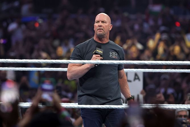 Top AEW star on interaction with Stone Cold: "We're just shooting the sh*t like normal people"