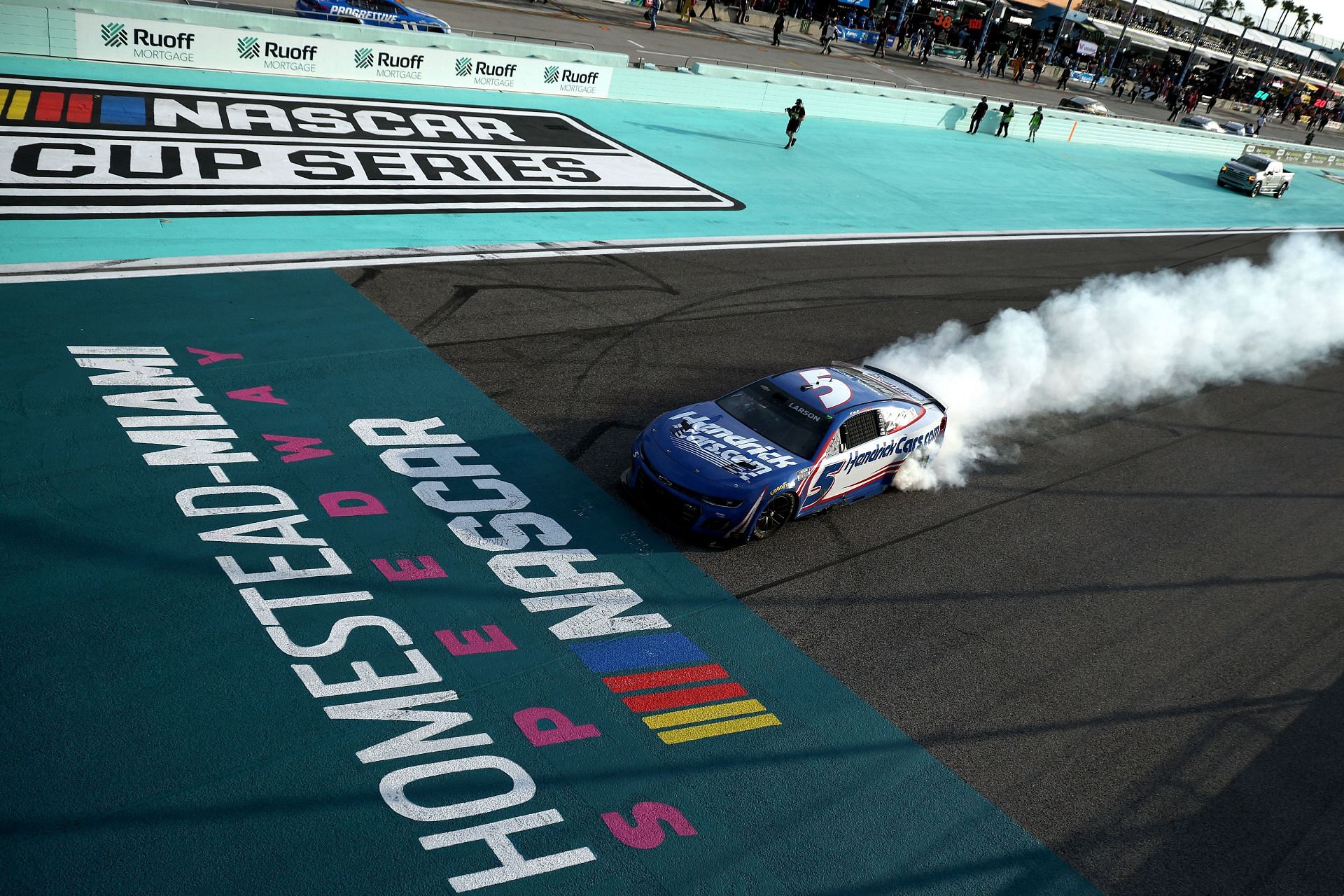 NASCAR Cup Series Straight Talk Wireless 400 - Source: Getty
