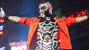 Penta's scary botch on RAW almost injured former WWE champion, wrestling veteran says