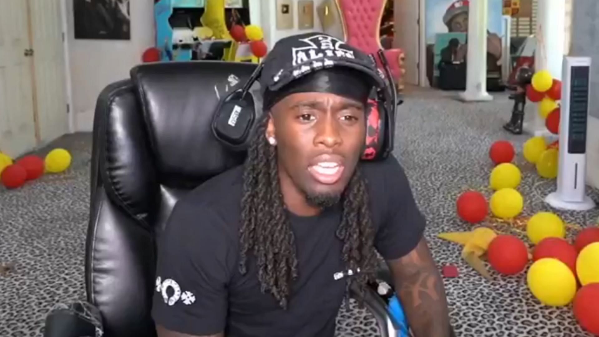 Twitch streamer Kai Cenat reacted to the recent drama surrounding Streamer University (Image via @DramaAlert/X)