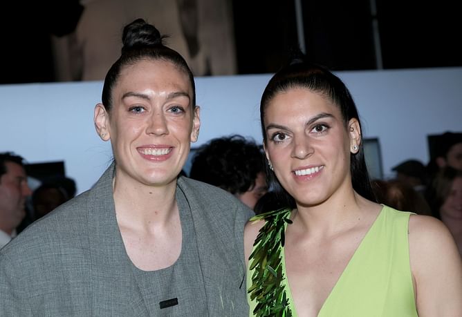 Breanna Stewart's wife Marta sends 4-word reminder as Liberty star catches her in deep slumber