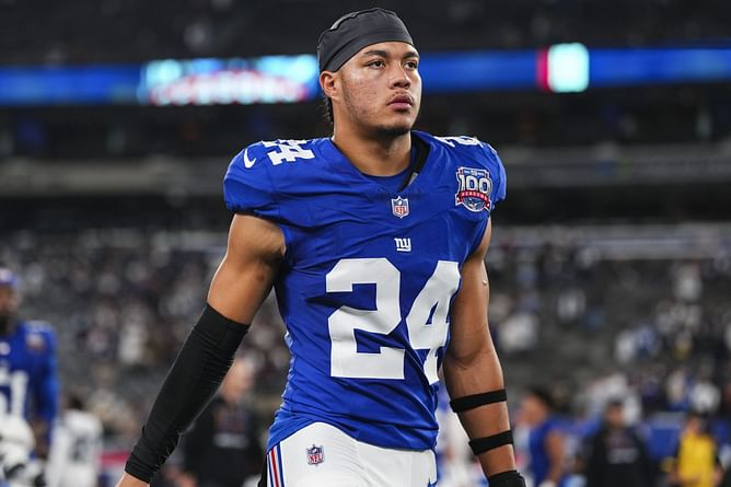 IN PHOTOS: Giants safety Dane Belton surprises kids battling cancer with iPads during emotional hospital visit