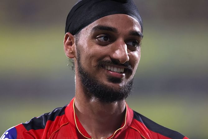 "Menu lgga Sania Mirza ae" - Arshdeep Singh's name confusion results in a hilarious exchange ahead of IPL 2025 resumption