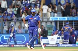 "Yeh kya hai?" - Rohit Sharma asks his brother about car damage outside Wankhede Stadium [Watch]