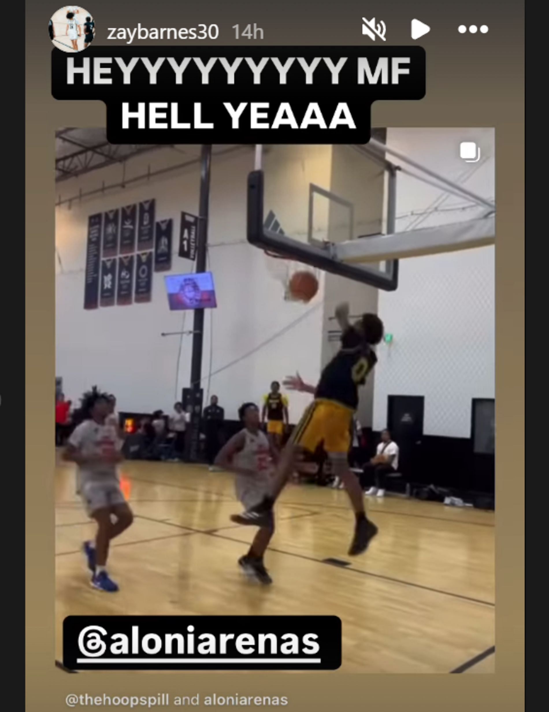 Isaiah Barnes reacts to cousin Aloni Arenas doing his first in-game dunk (source: IG/ zaybarnes30)