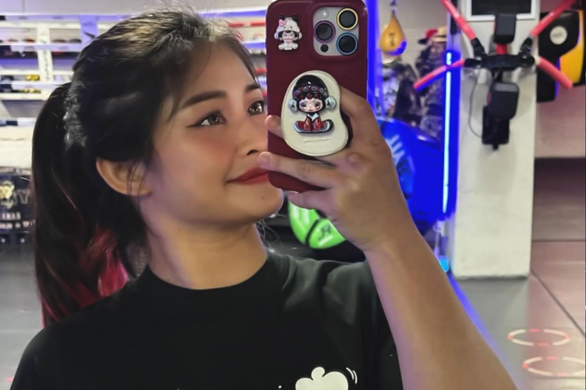 Stamp Fairtex goes to Reddit for AMA session. [Photo from Stamp