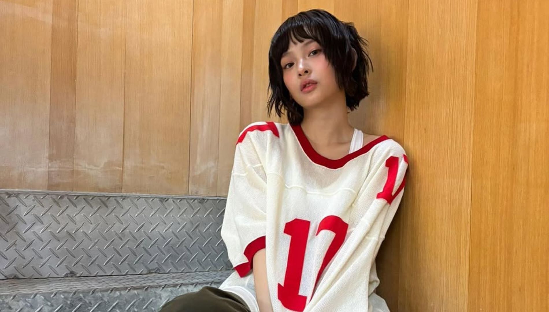 NewJeans Hanni recently hosted an Instagram live where she sang songs for her fans (Image Via instagram@newjeans_official)