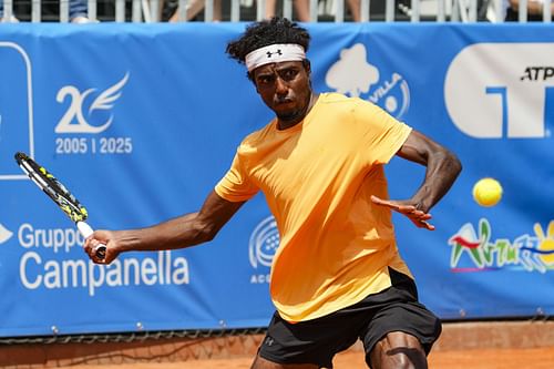 Ymer in action at the Abruzzo Open Francavilla Al Mare 2025 - Quarter Final - Source: Getty
