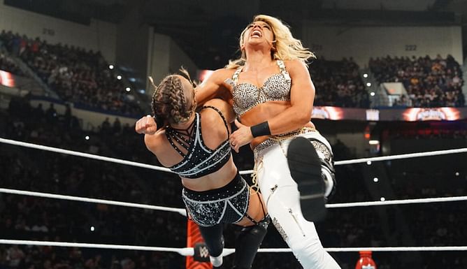 WWE Raw में बुरी तरह चोटिल होने के बाद फेमस सुपरस्टार ने तोड़ी चुप्पी, दिया दिल तोड़ देने वाला बयान