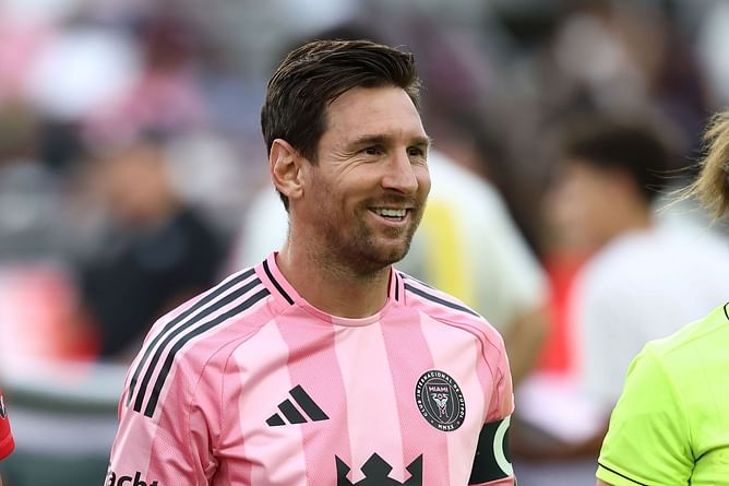 WATCH: Lionel Messi scores stunning goal from outside the box to give Inter Miami lead in 4-2 win vs Montreal