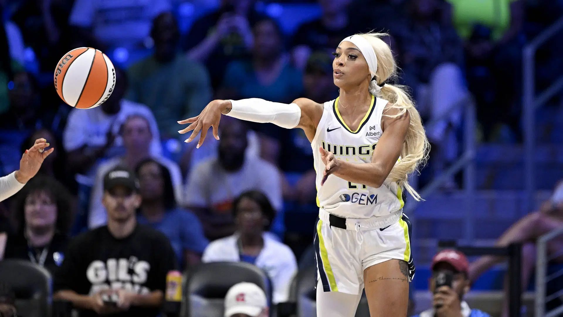 Fans react as DiJonai Carrington hammers Lynx player days after Caitlin Clark