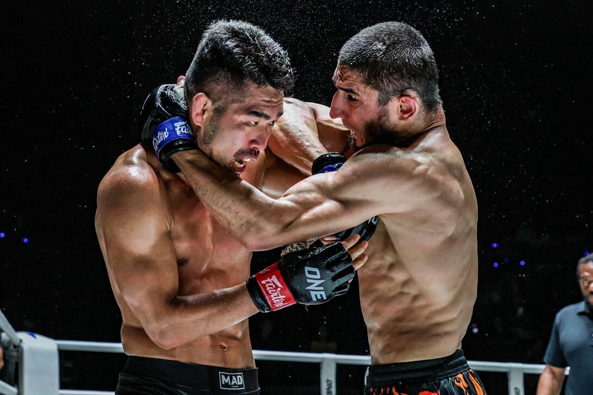 Ok Rae Yoon (left), Alibeg Rasulov (right) [Photo via ONE Championship]
