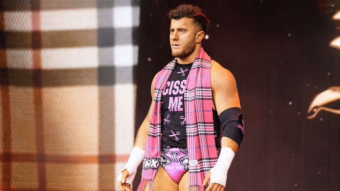 MJF bold message hours before possibly joining "greatest faction ever" on AEW Dynamite: Beach Break