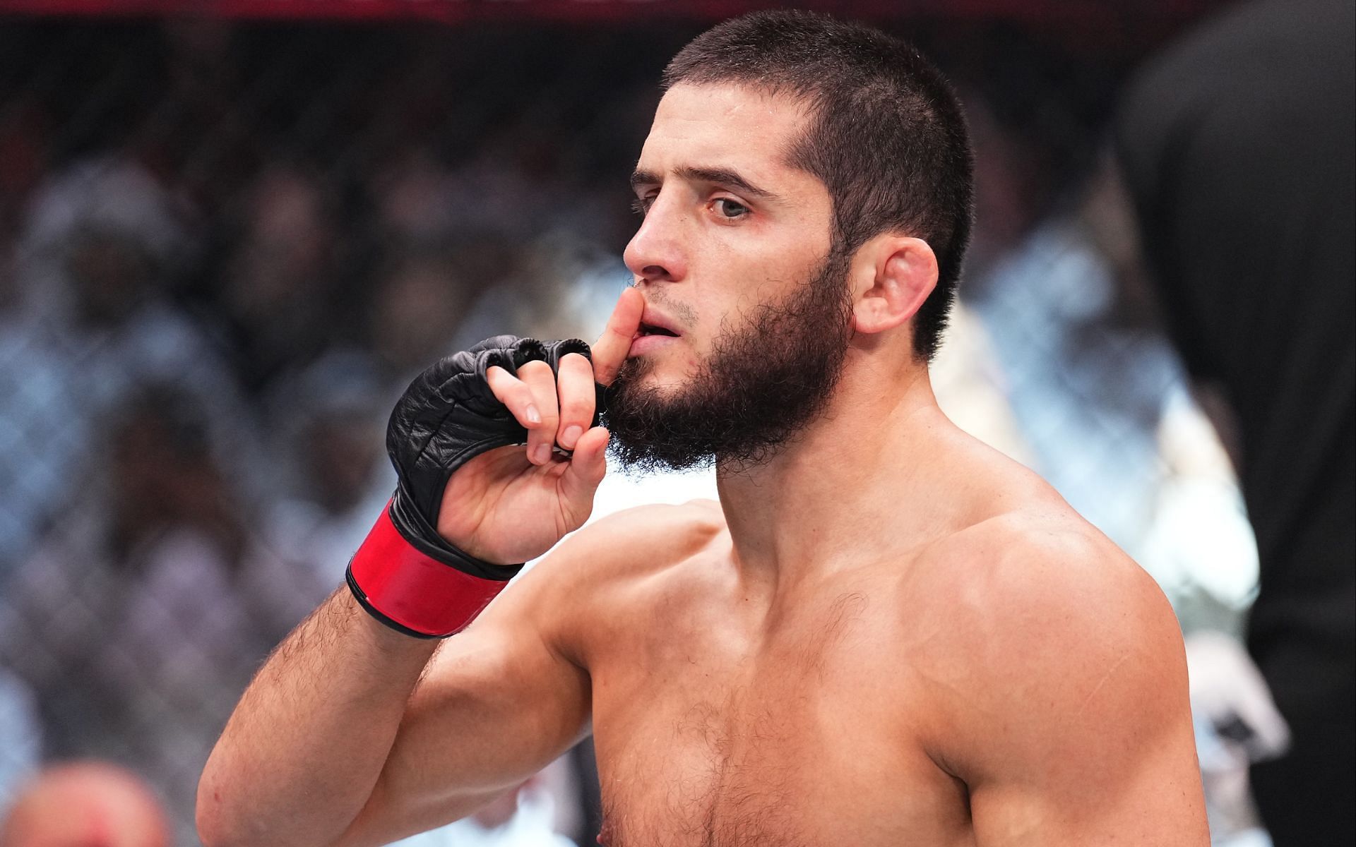 Islam Makhachev locks horns with Chael Sonnen in verbal feud. [Image courtesy: Getty]