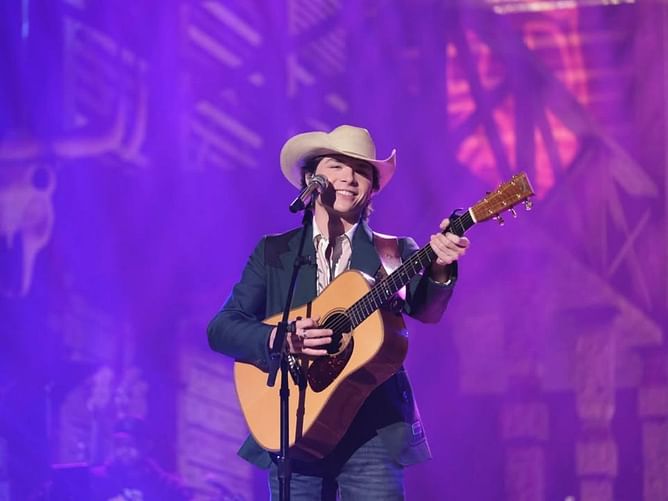⁠"Dude just won" — American Idol fans react to John Foster's finale rendition of Courtesy of the Red, White and Blue