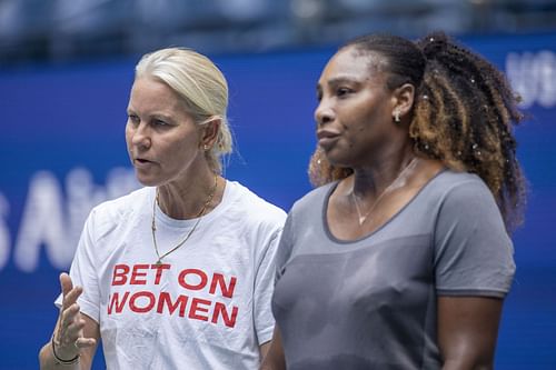Rennae Stubbs and Serena Williams at the 2022 US Open. Source: Getty