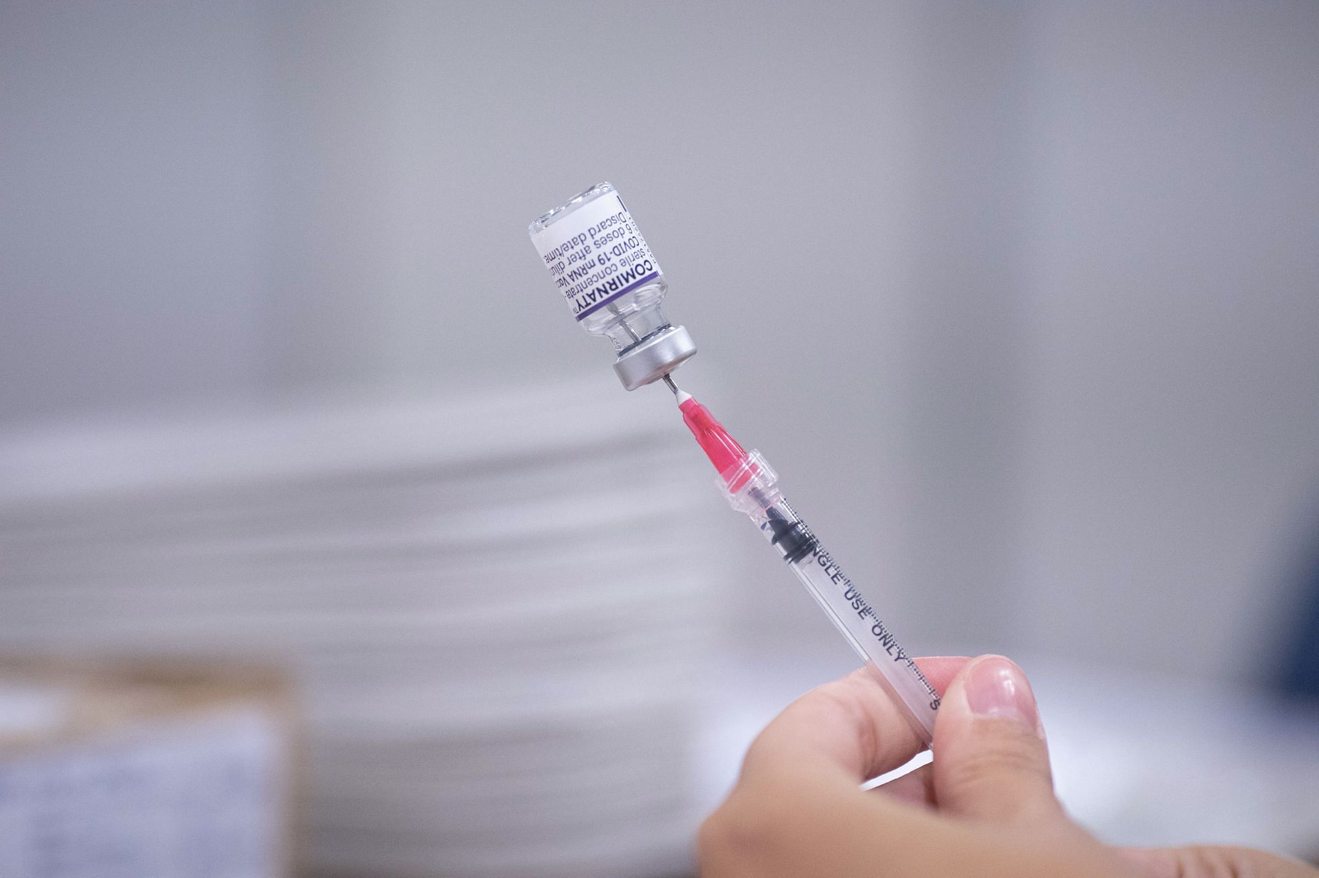 GGD Healthcare Workers Prepare The Pfizer COVID-19 Vaccine - Source: Getty