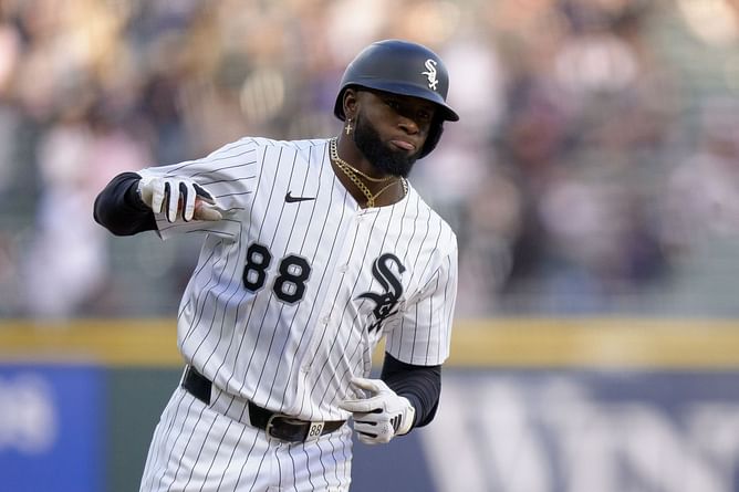 MLB insider reveals what’s really going on with Mets’ rumored chase for Luis Robert Jr.
