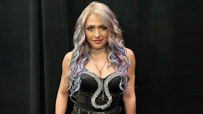 Giulia asks 29-year-old WWE star an interesting question on social media