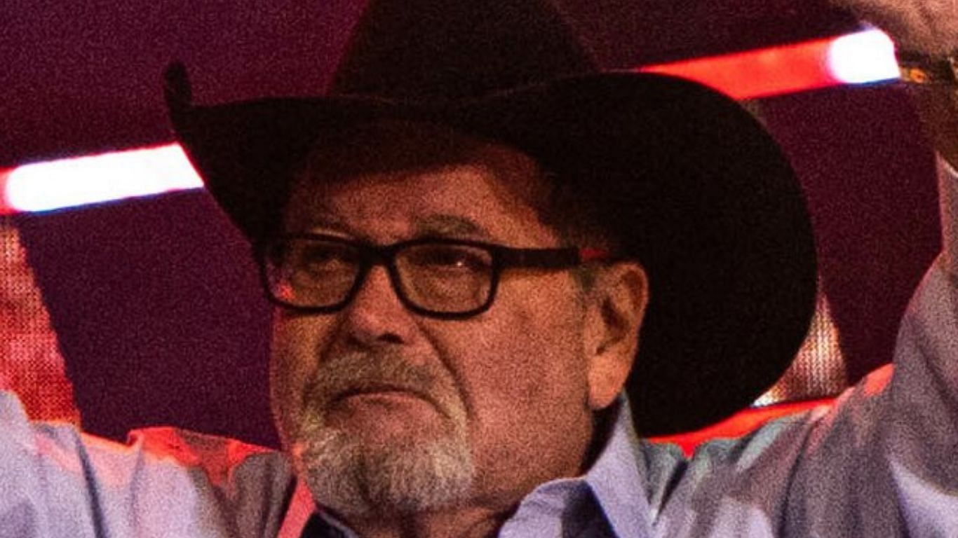 Jim Ross is currently fighting colon cancer [ Image from Ross