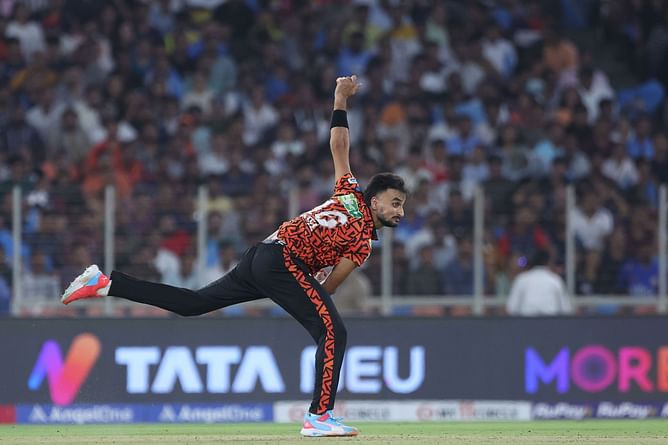 IPL 2025: Predicting 3 players who could pick up the most wickets in today’s RCB vs SRH match ft. Harshal Patel