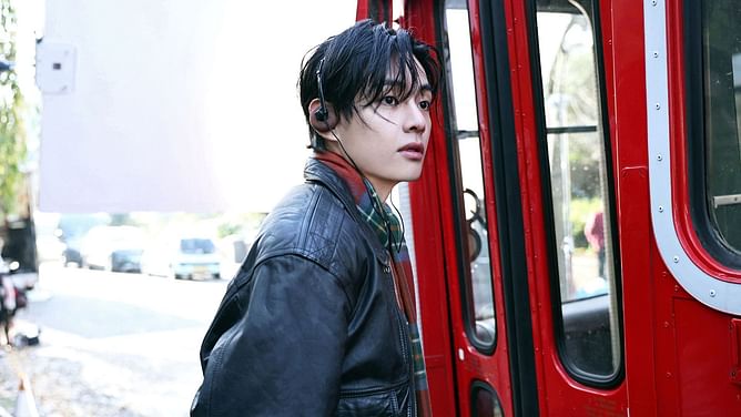 "V’s beauty is the best of both worlds" — Fans react as BTS’ Taehyung wins 'Flamboyant Male Idol Like a Flower' title