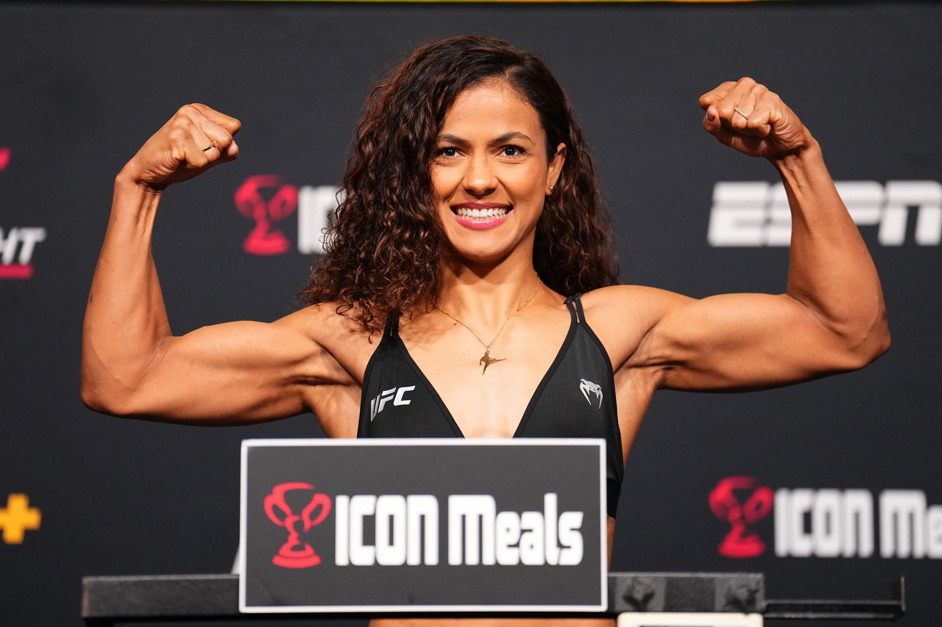 UFC Fight Night: Weigh-Ins