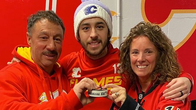 Johnny Gaudreau's mother reminisces heartwarming throwback tunnel moment with Sean Monahan after scoring his last goal in Calgary