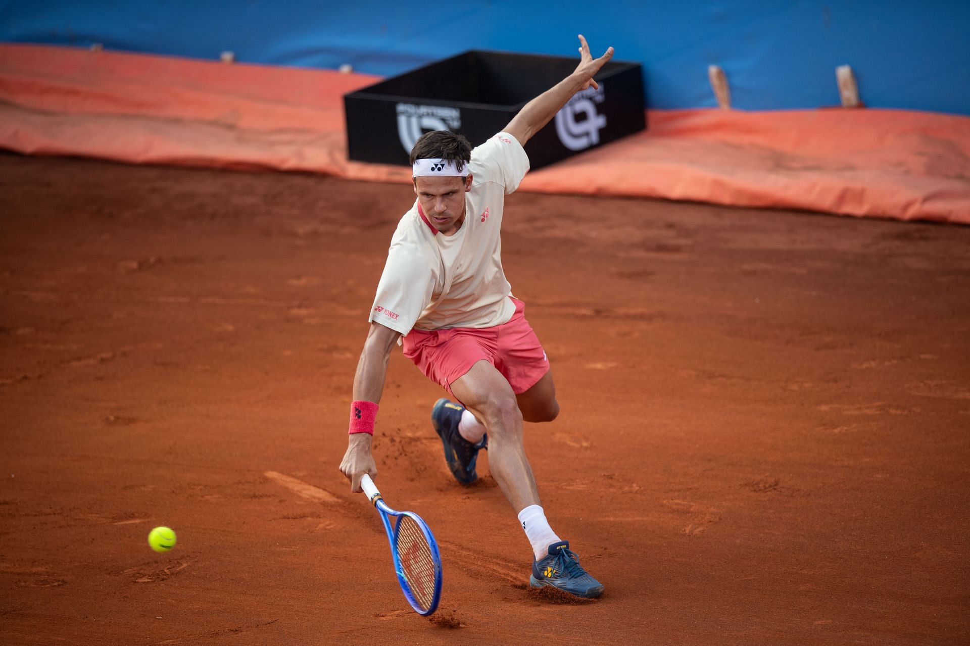 Altmaier in action at the Piemonte Open Challenger 175 Turin 2025 - Source: Getty