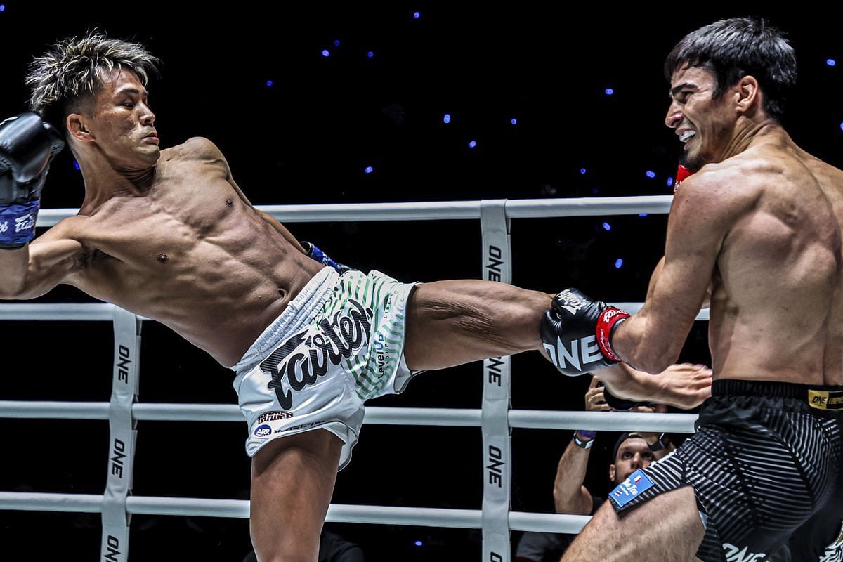 Yuki Yoza (L) vs Elbrus Osmanov | Photo credit: ONE Championship