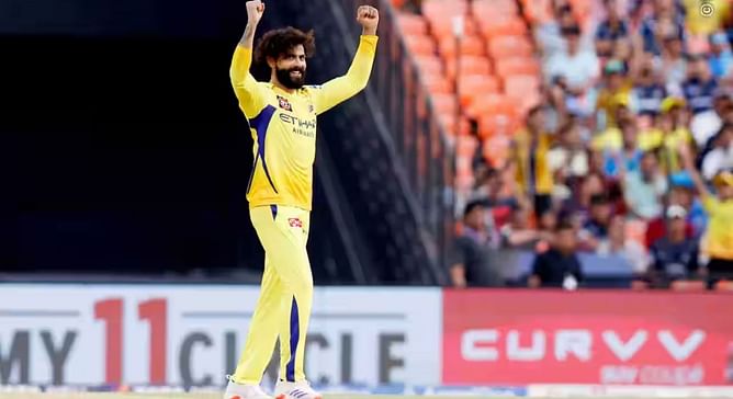 Matheesha Pathirana removes Shahrukh Khan for 19 as he juggles to complete the catch on 3rd attempt in GT vs CSK IPL 2025 match [Watch]