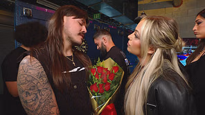 Liv Morgan finally returns to WWE RAW and catches Dominik Mysterio with female star