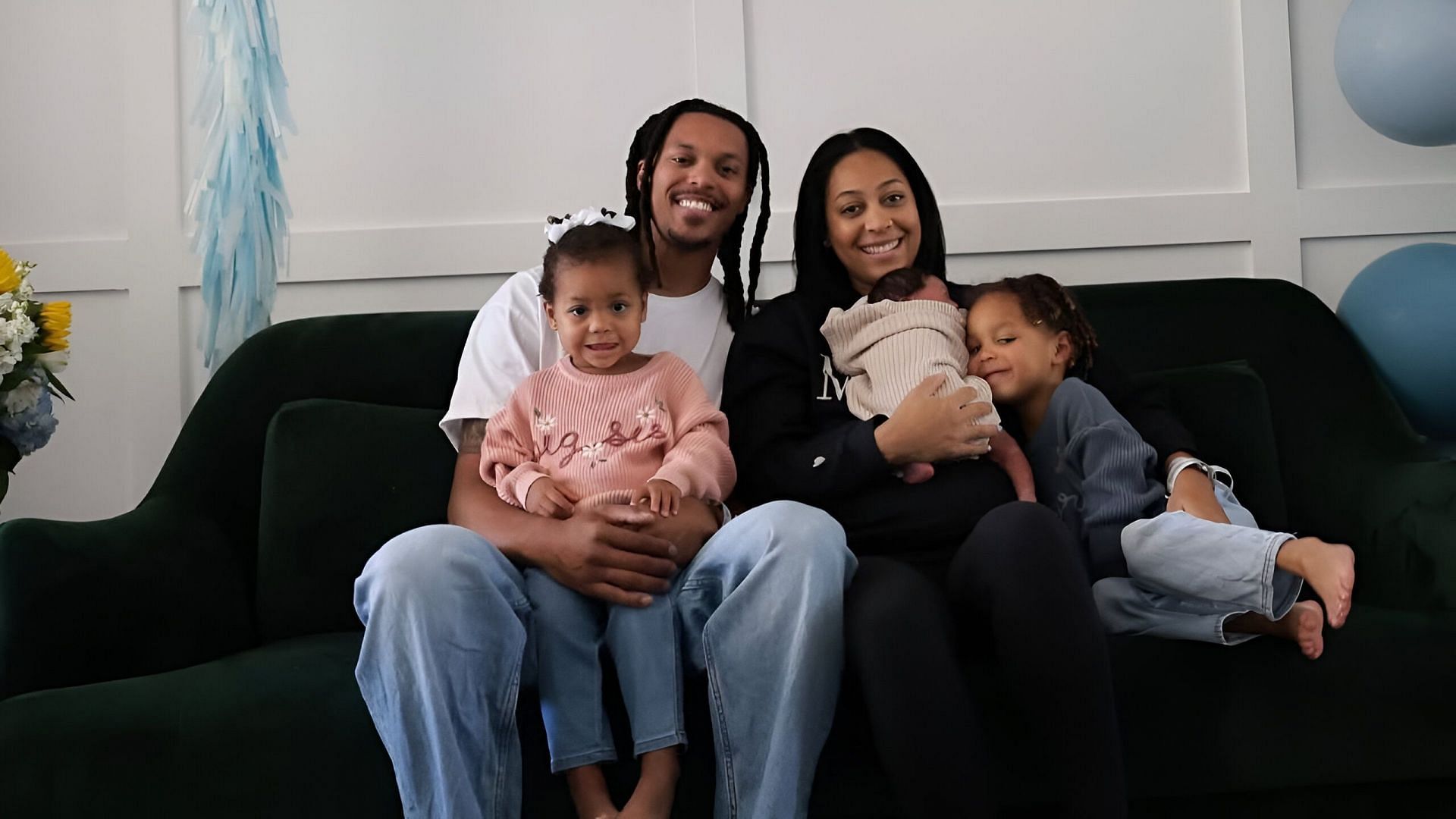 Damion Lee, Sydel Curry Lee and family. Credits: Instagram (@dami0nlee)