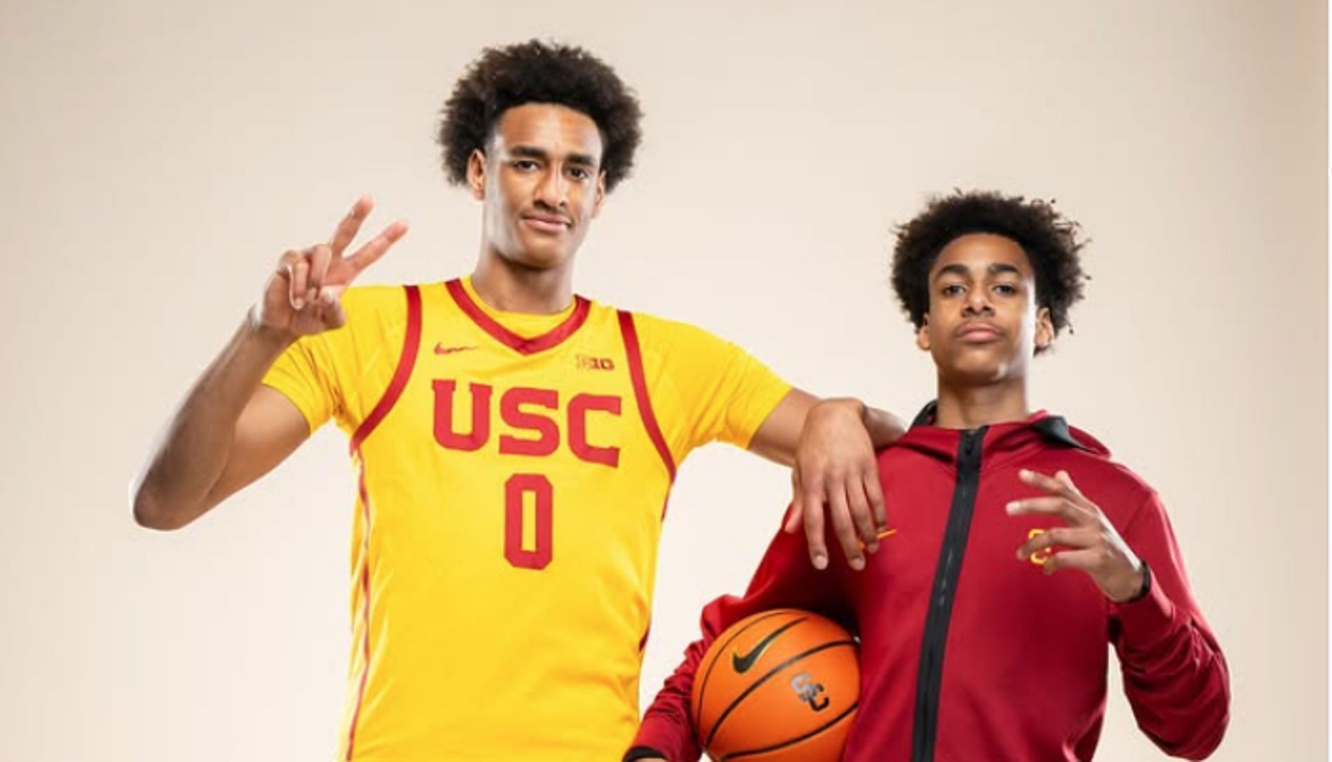 Aloni Arenas with brother Alijah (source: IG/ comptonmagic)