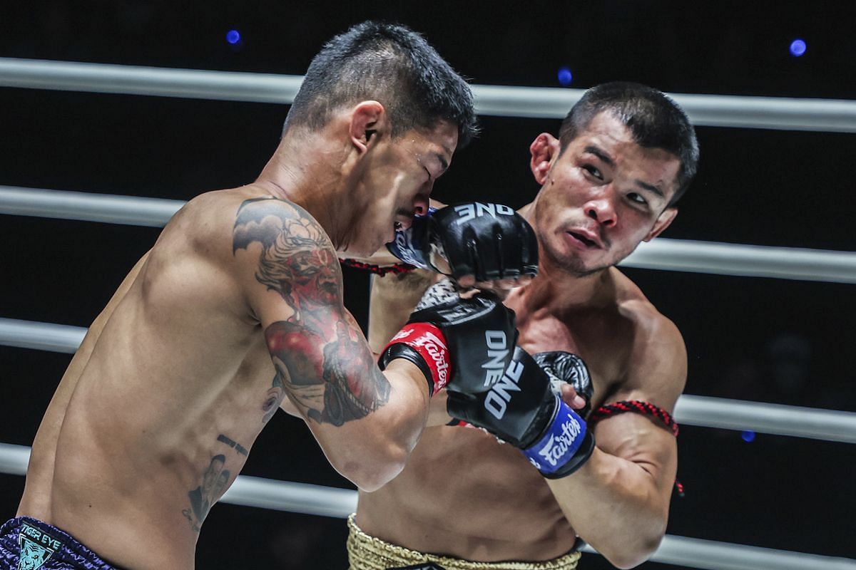 Nong-O fighting Kongthoranee at ONE Fight Night 31. [Photo via: ONE Championship]