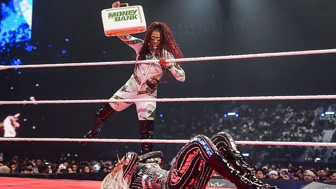 Naomi gives herself a new name during WWE Night of Champions