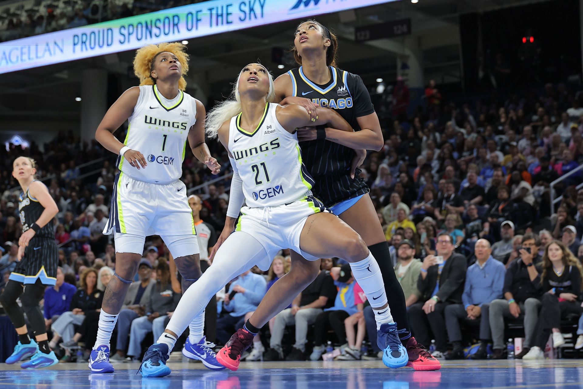 WNBA: MAY 29 Dallas Wings at Chicago Sky - Source: Getty