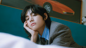 "Main character energy" — Fans react as BTS' V marks 100% Google Worldwide peak including US & more with brief appearance at Jin's solo concert
